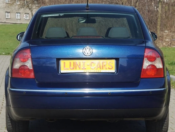 Volkswagen Passat cena 9000 przebieg: 240000, rok produkcji 2006 z Józefów małe 704